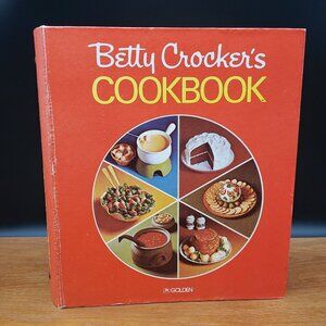 Vintage Betty Crocker’s Cookbook Ring Bound Red Pie Cover 1969/1977 Edition